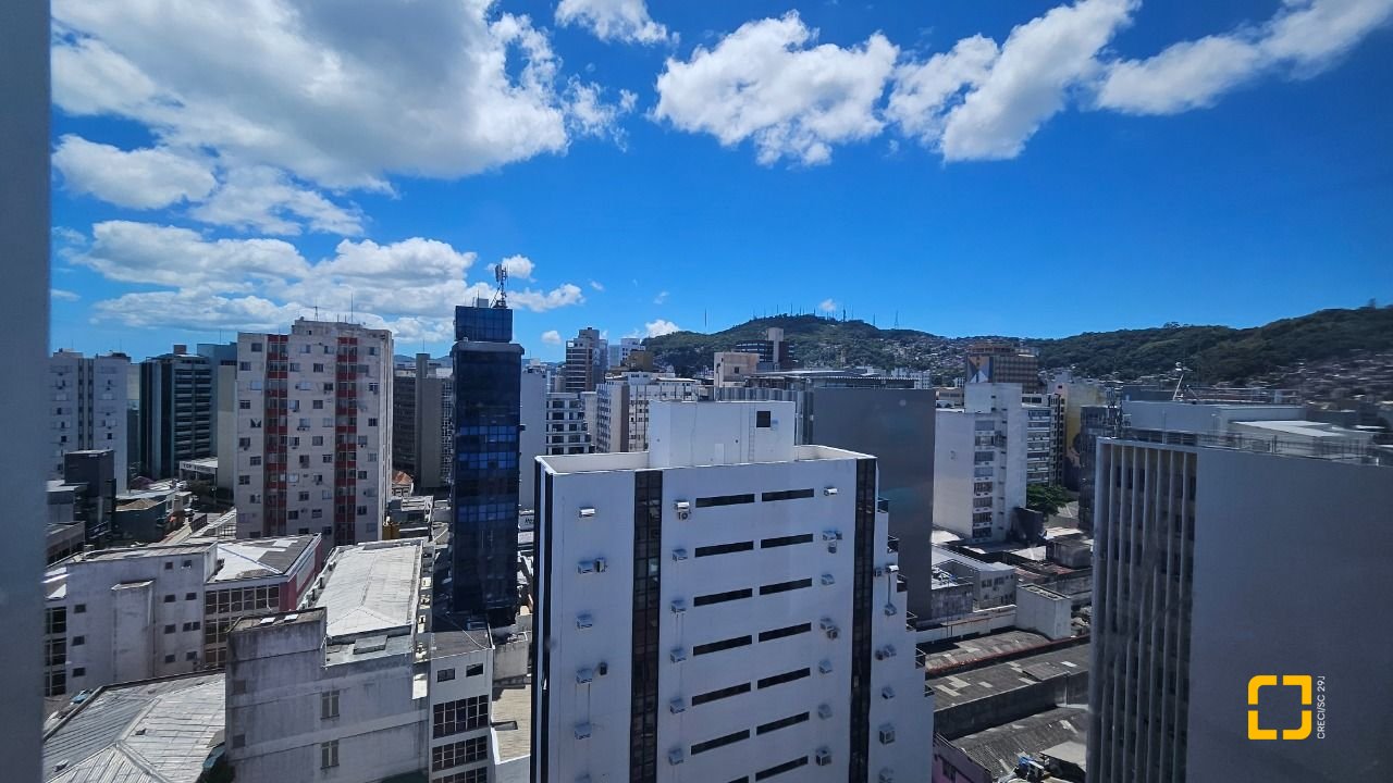 Apartamento com 102m², 3 quartos, no bairro Centro em Florianópolis