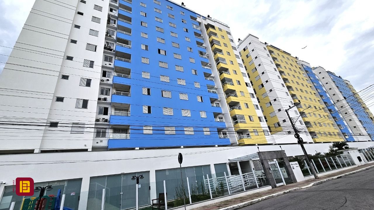 Apartamento com 67m², 2 quartos (sendo 1 suíte), 1 garagem, no bairro Areias em São José
