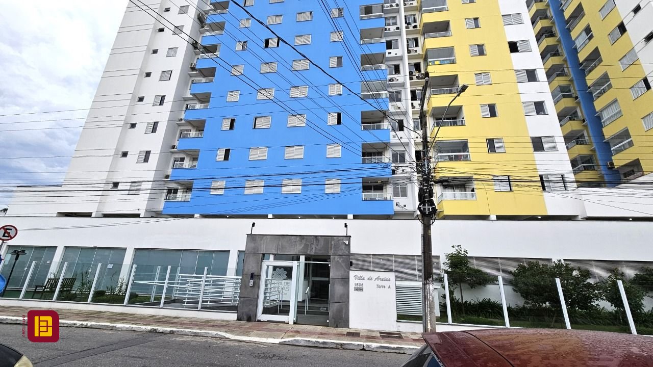 Apartamento com 67m², 2 quartos (sendo 1 suíte), 1 garagem, no bairro Areias em São José
