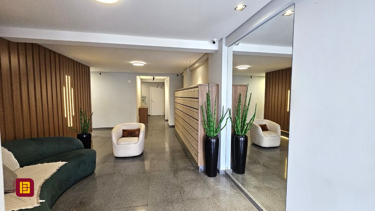 Apartamento com 67m², 2 quartos (sendo 1 suíte), 1 garagem, no bairro Areias em São José