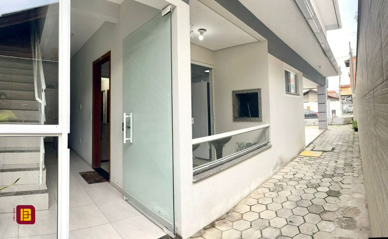 Apartamento com 72m², 4 quartos (sendo 1 suíte), 1 garagem, no bairro Ingleses em Florianópolis