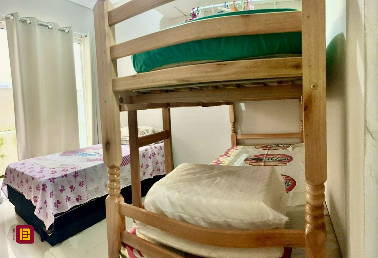 Apartamento com 72m², 4 quartos (sendo 1 suíte), 1 garagem, no bairro Ingleses em Florianópolis