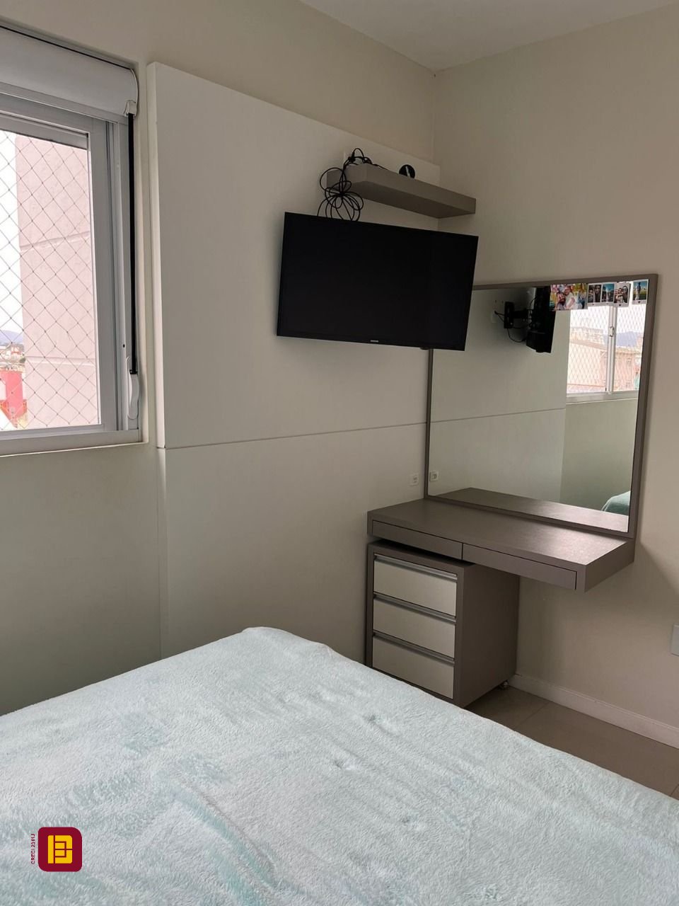 Apartamento com 65m², 2 quartos (sendo 1 suíte), 1 garagem, no bairro Ipiranga em São José