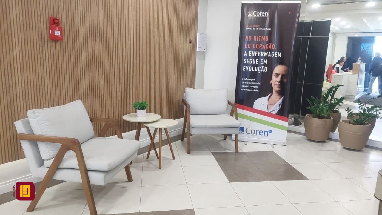 Sala com 76m², 1 garagem, no bairro Centro em Florianópolis