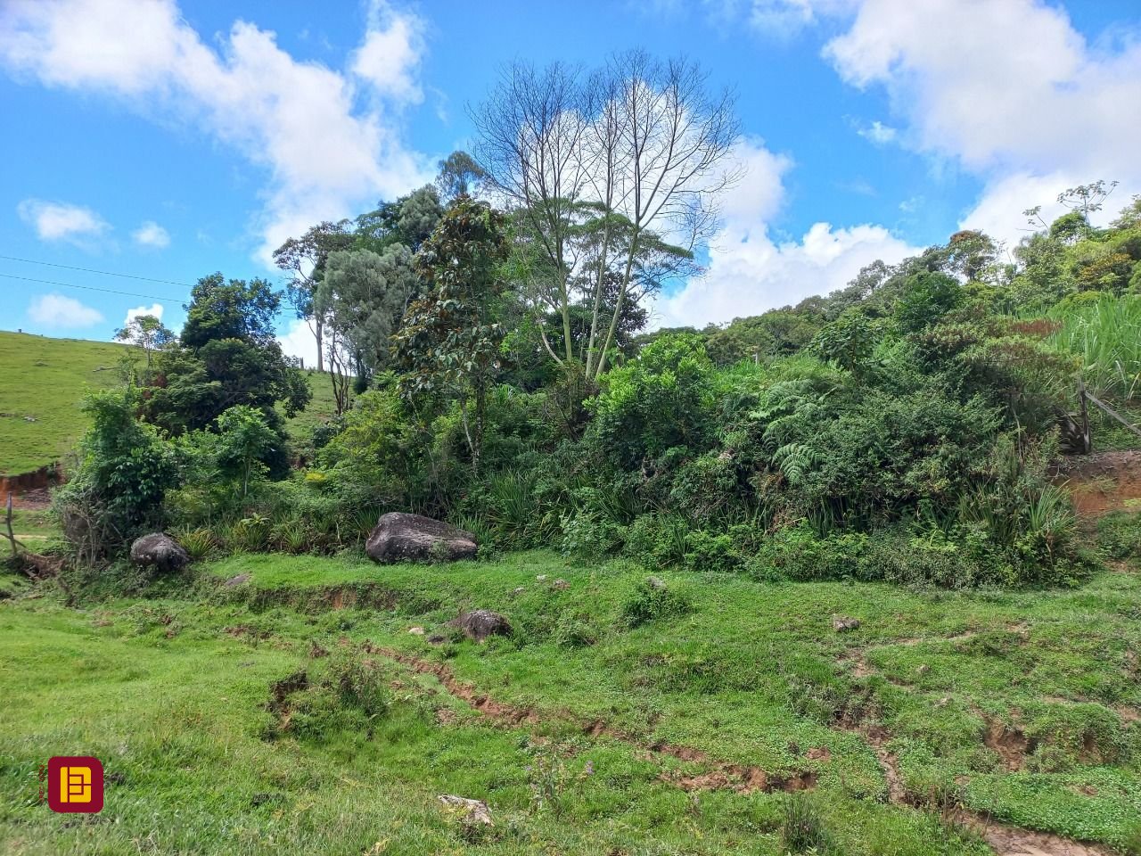Terreno com 11000m², no bairro Fazenda em Águas Mornas