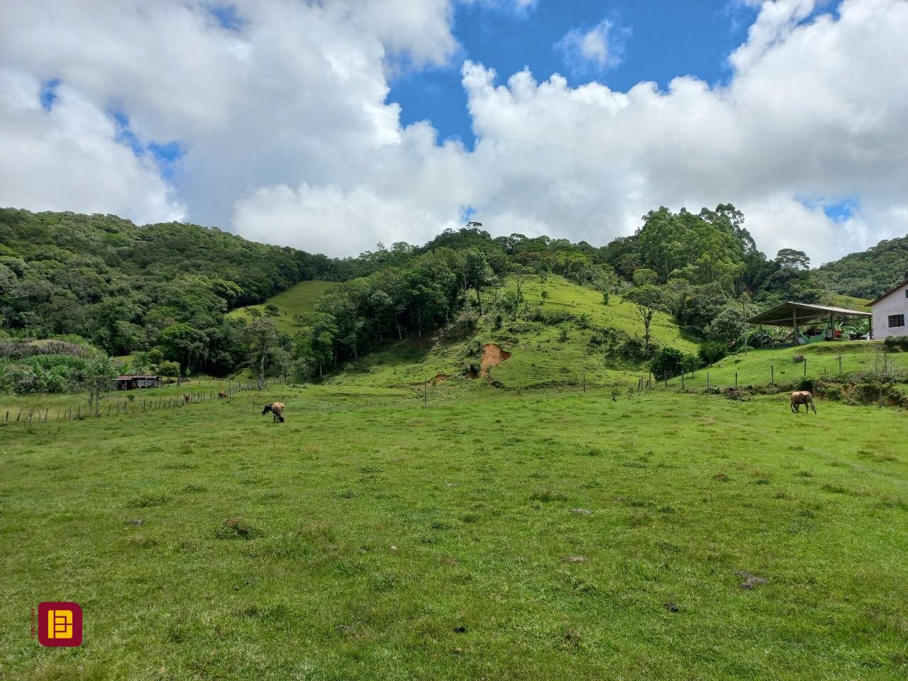 Terreno com 11000m², no bairro Fazenda em Águas Mornas