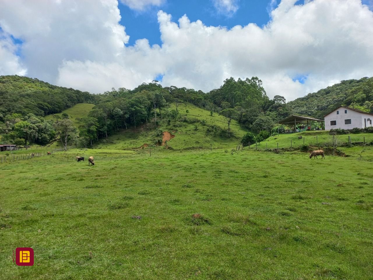 Terreno com 11000m², no bairro Fazenda em Águas Mornas