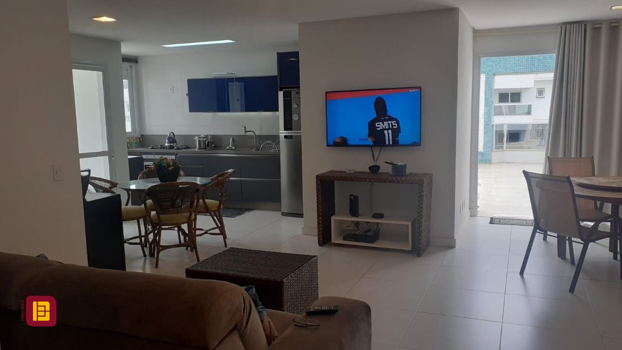 Cobertura com 252m², 6 quartos (sendo 2 suítes), 2 garagens, no bairro Ingleses em Florianópolis