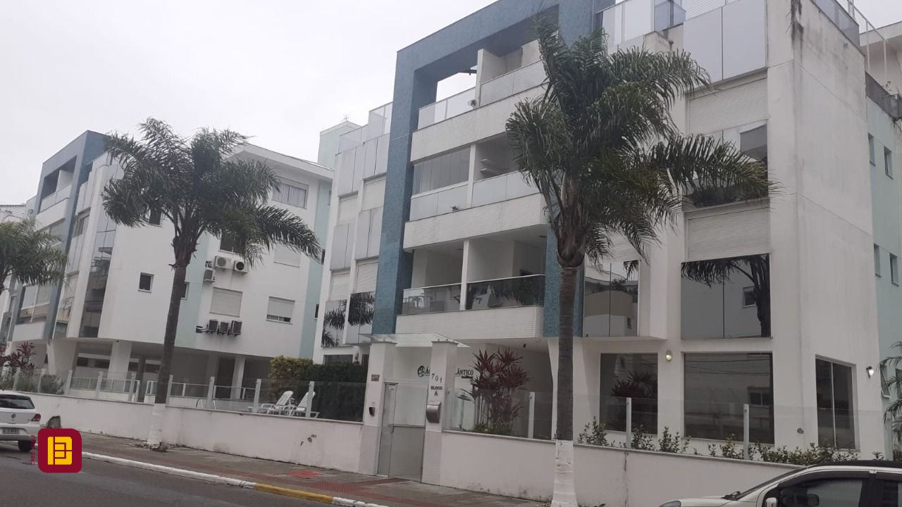 Cobertura com 252m², 6 quartos (sendo 2 suítes), 2 garagens, no bairro Ingleses em Florianópolis