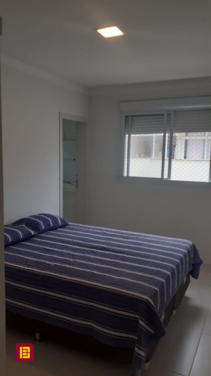 Cobertura com 252m², 6 quartos (sendo 2 suítes), 2 garagens, no bairro Ingleses em Florianópolis