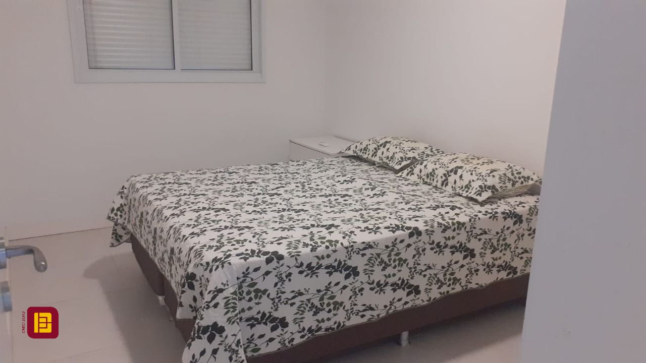 Cobertura com 252m², 6 quartos (sendo 2 suítes), 2 garagens, no bairro Ingleses em Florianópolis
