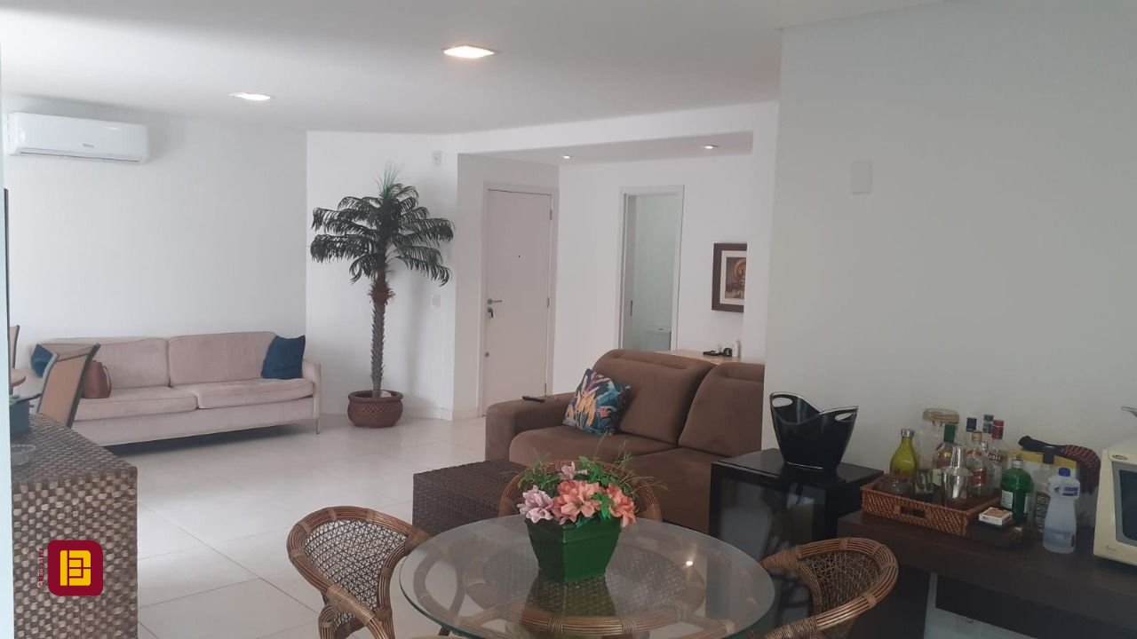 Cobertura com 252m², 6 quartos (sendo 2 suítes), 2 garagens, no bairro Ingleses em Florianópolis