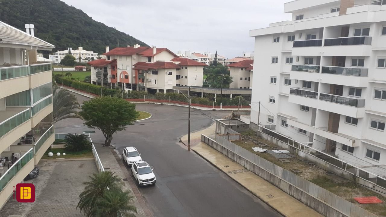 Cobertura com 252m², 6 quartos (sendo 2 suítes), 2 garagens, no bairro Ingleses em Florianópolis