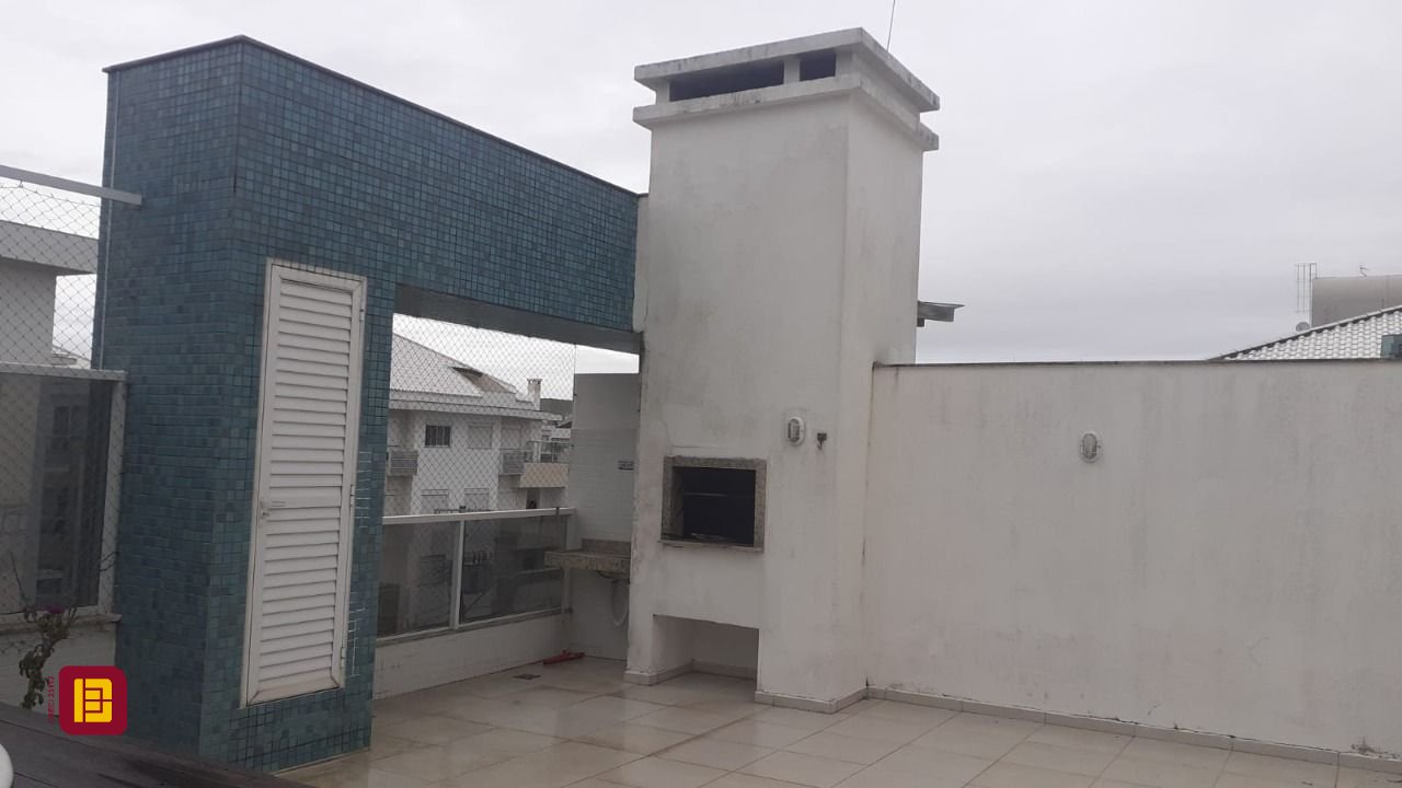 Cobertura com 252m², 6 quartos (sendo 2 suítes), 2 garagens, no bairro Ingleses em Florianópolis