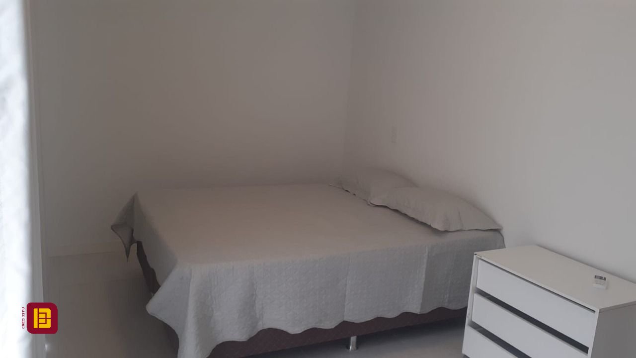 Cobertura com 252m², 6 quartos (sendo 2 suítes), 2 garagens, no bairro Ingleses em Florianópolis