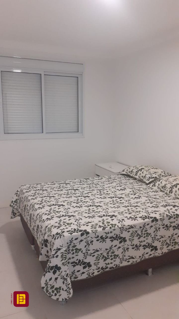 Cobertura com 252m², 6 quartos (sendo 2 suítes), 2 garagens, no bairro Ingleses em Florianópolis
