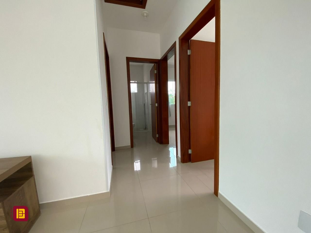 Casa com 162m², 4 quartos (sendo 2 suítes), 6 garagens, no bairro Cachoeira do Bom Jesus em Florianópolis