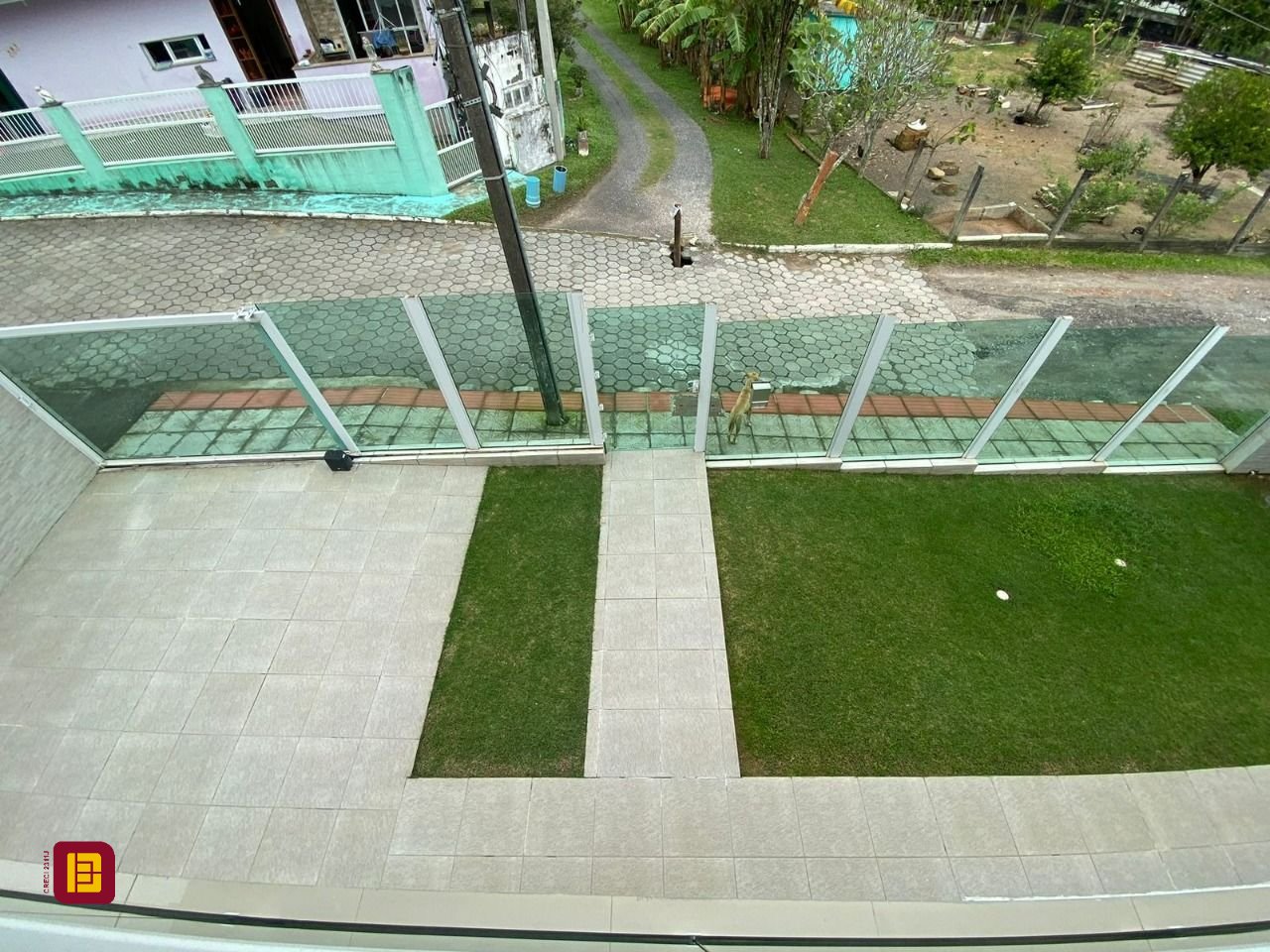 Casa com 162m², 4 quartos (sendo 2 suítes), 6 garagens, no bairro Cachoeira do Bom Jesus em Florianópolis