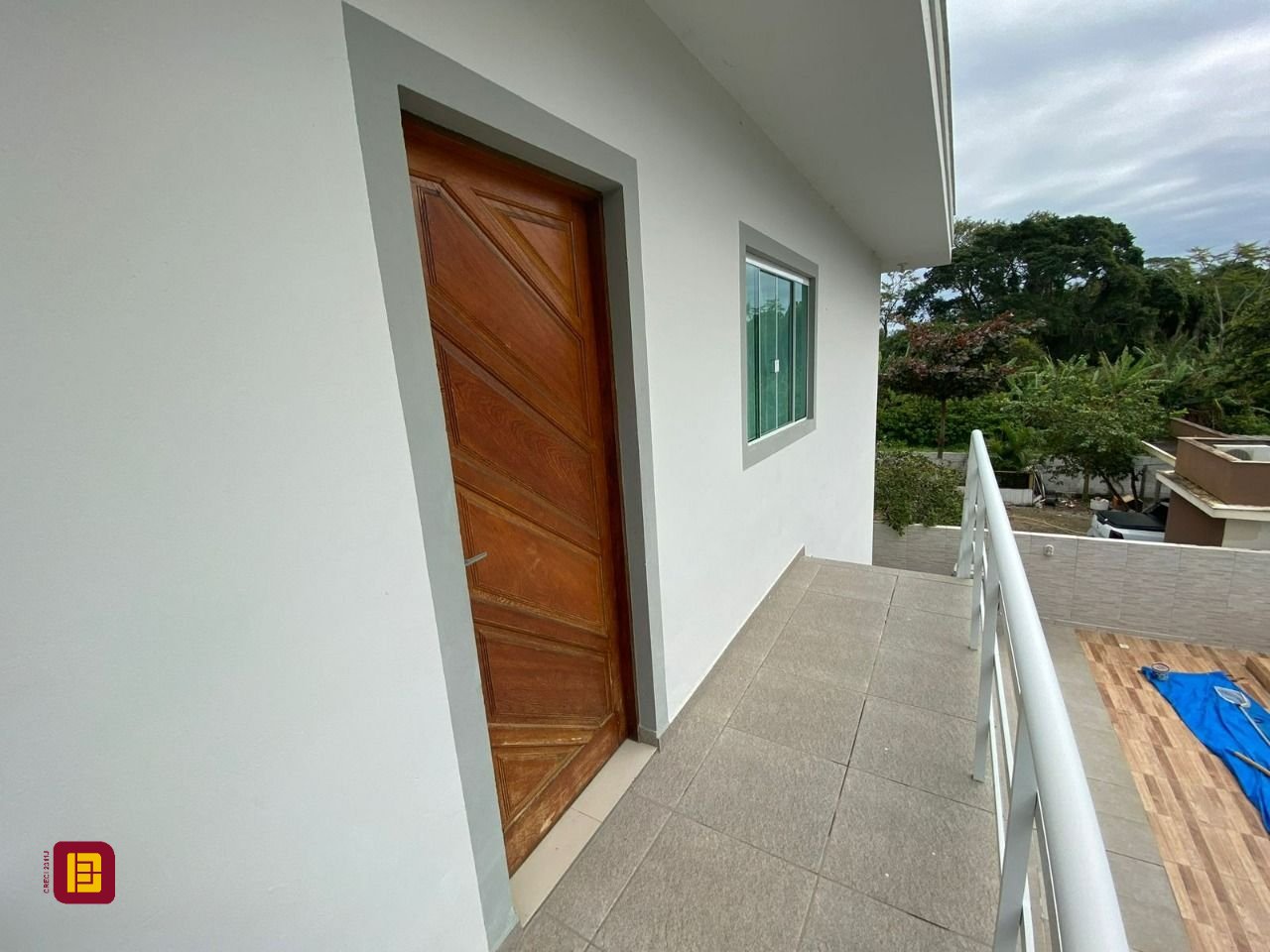 Casa com 162m², 4 quartos (sendo 2 suítes), 6 garagens, no bairro Cachoeira do Bom Jesus em Florianópolis