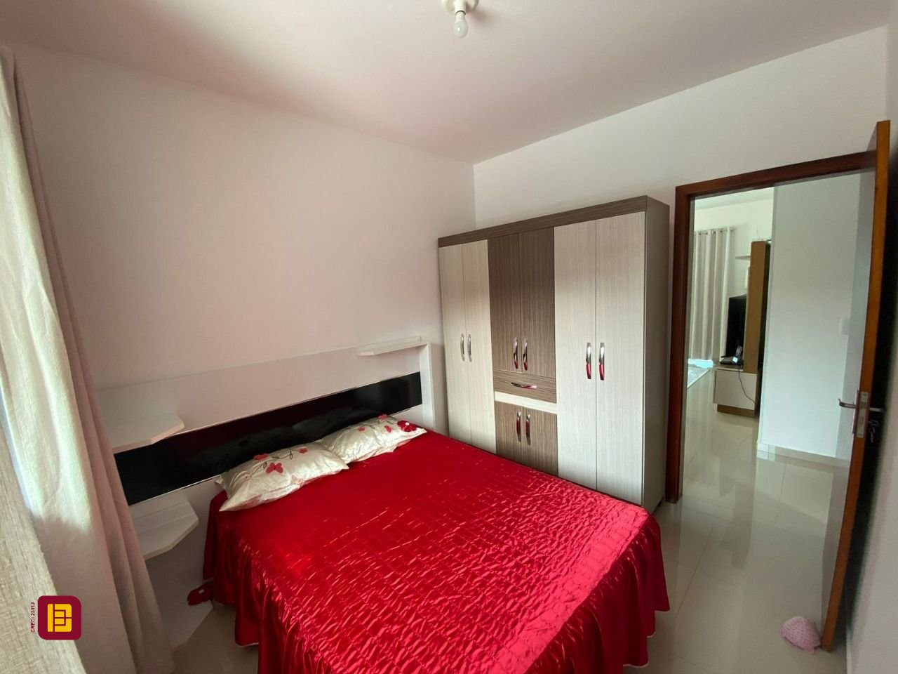 Casa com 162m², 4 quartos (sendo 2 suítes), 6 garagens, no bairro Cachoeira do Bom Jesus em Florianópolis