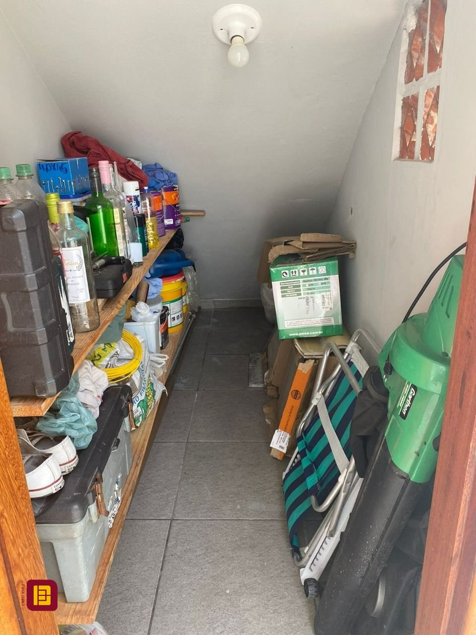 Casa com 162m², 4 quartos (sendo 2 suítes), 6 garagens, no bairro Cachoeira do Bom Jesus em Florianópolis
