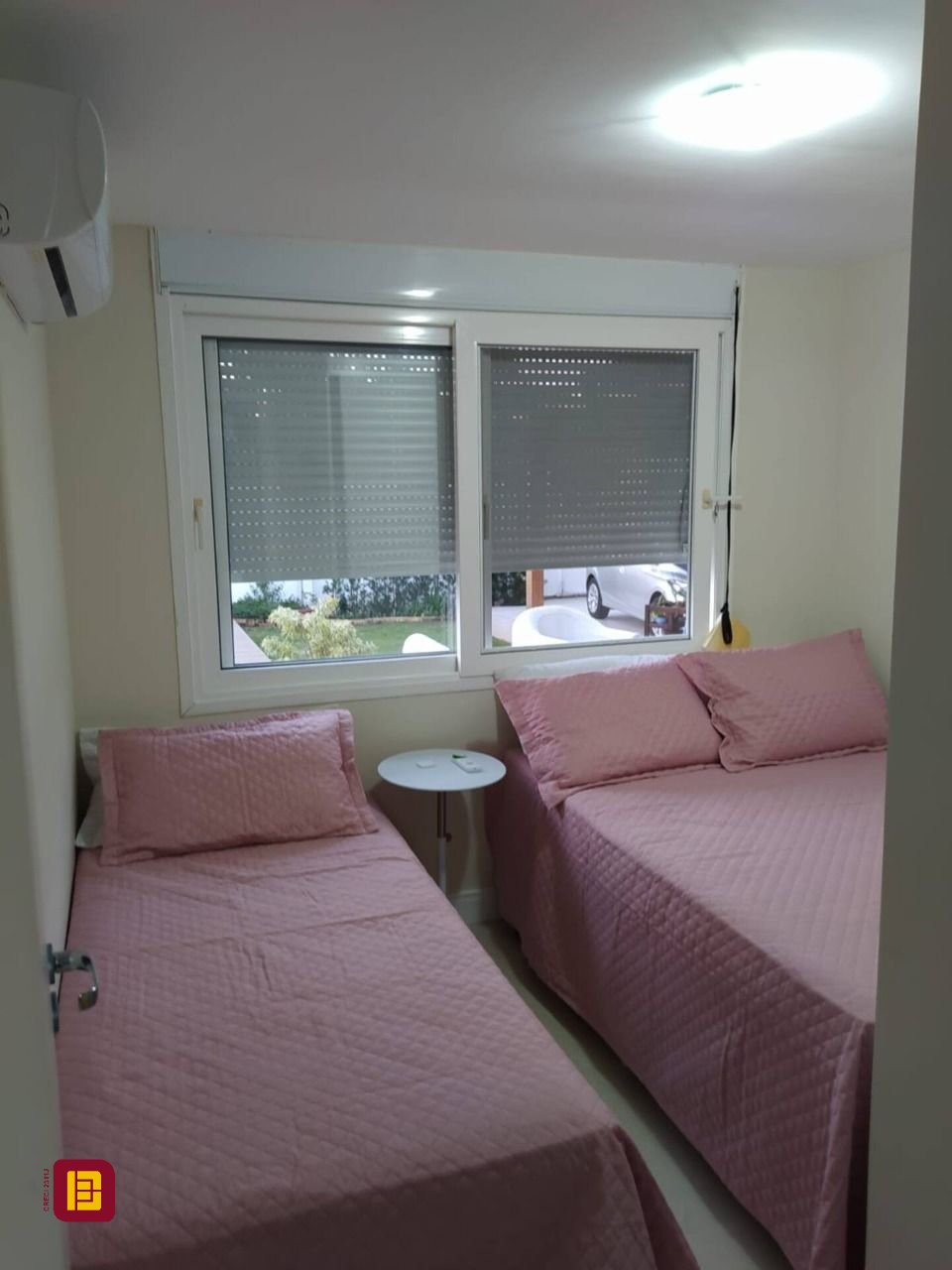 Casa com 190m², 3 quartos (sendo 2 suítes), 3 garagens, no bairro Daniela em Florianópolis