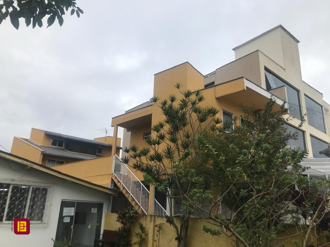 Hotel com 255m², 8 quartos, 2 garagens, no bairro Lagoa da Conceição em Florianópolis