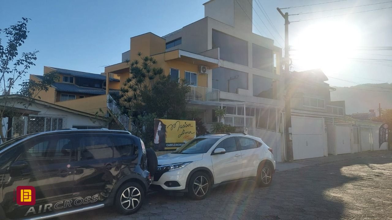 Hotel com 255m², 8 quartos, 2 garagens, no bairro Lagoa da Conceição em Florianópolis