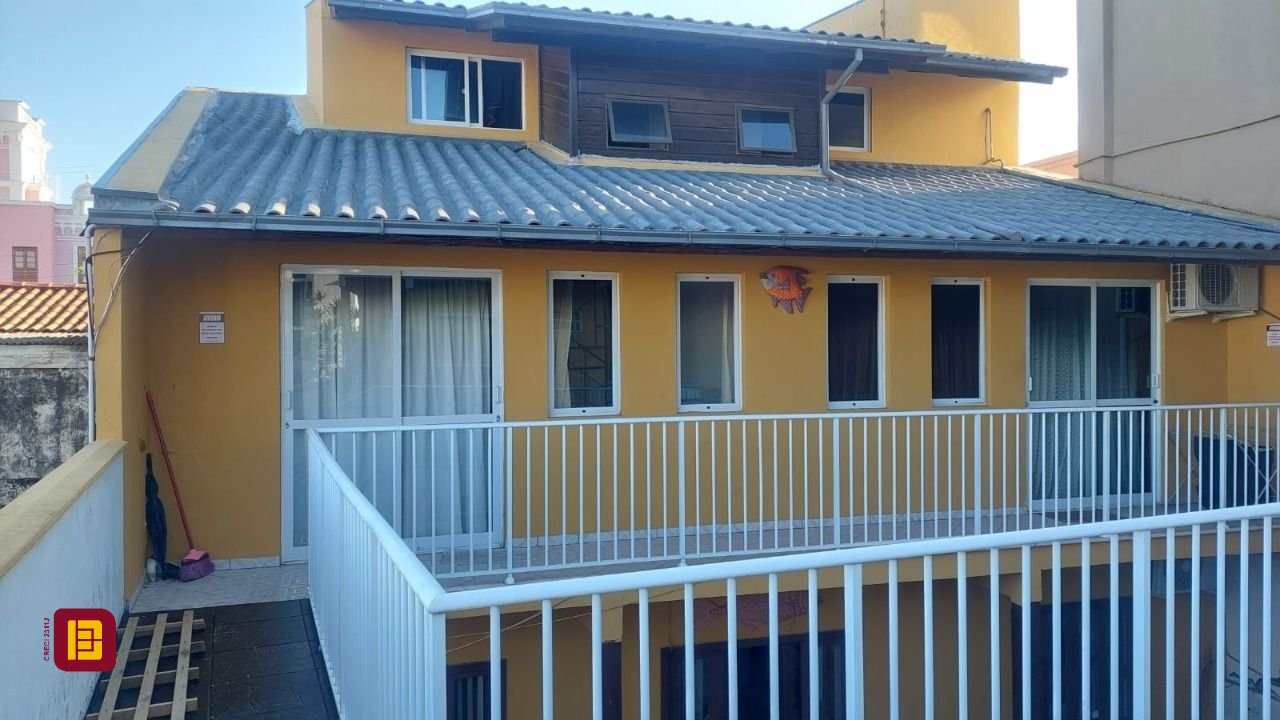 Hotel com 255m², 8 quartos, 2 garagens, no bairro Lagoa da Conceição em Florianópolis
