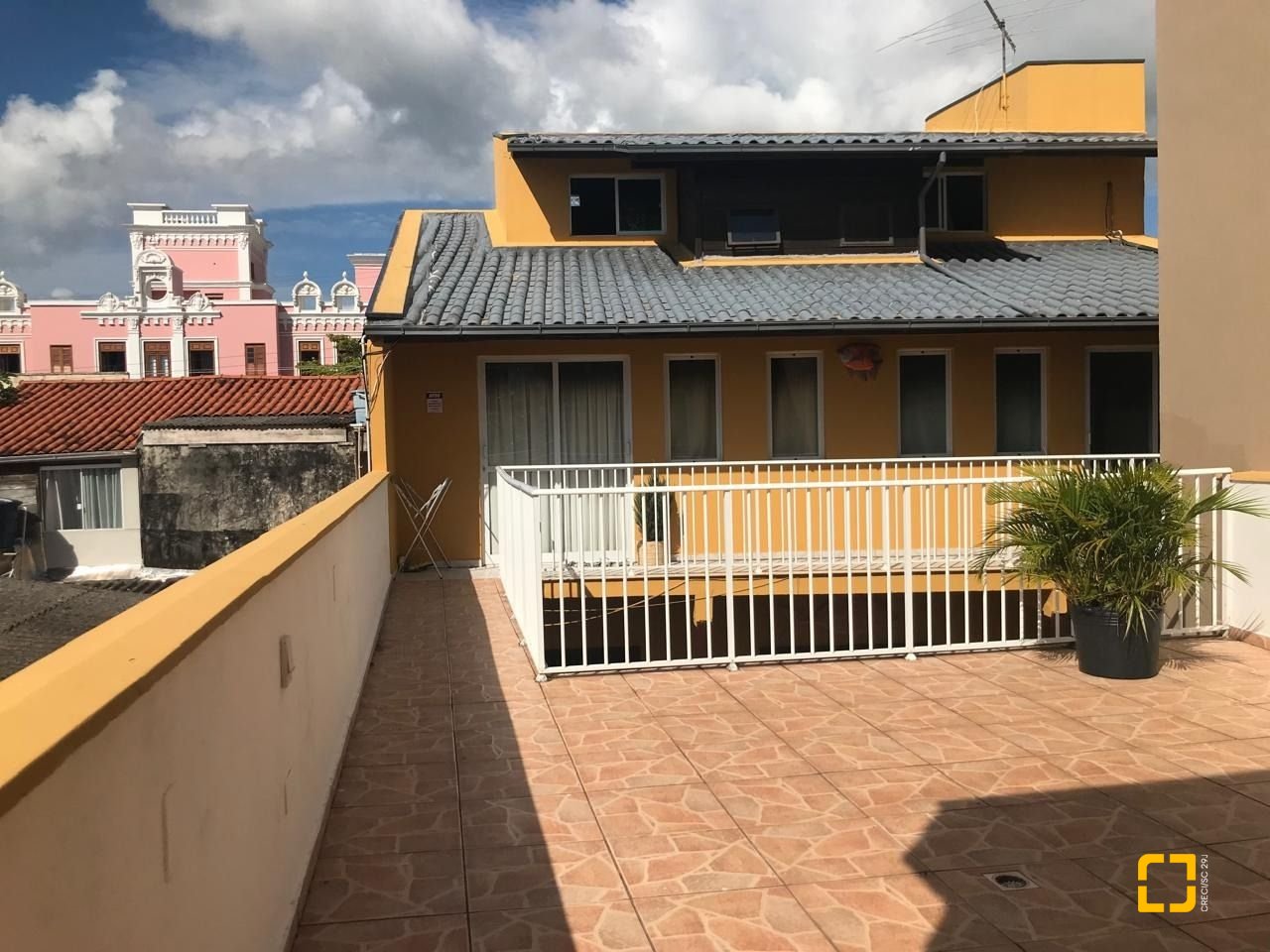 Hotel com 255m², 8 quartos, 2 garagens, no bairro Lagoa da Conceição em Florianópolis