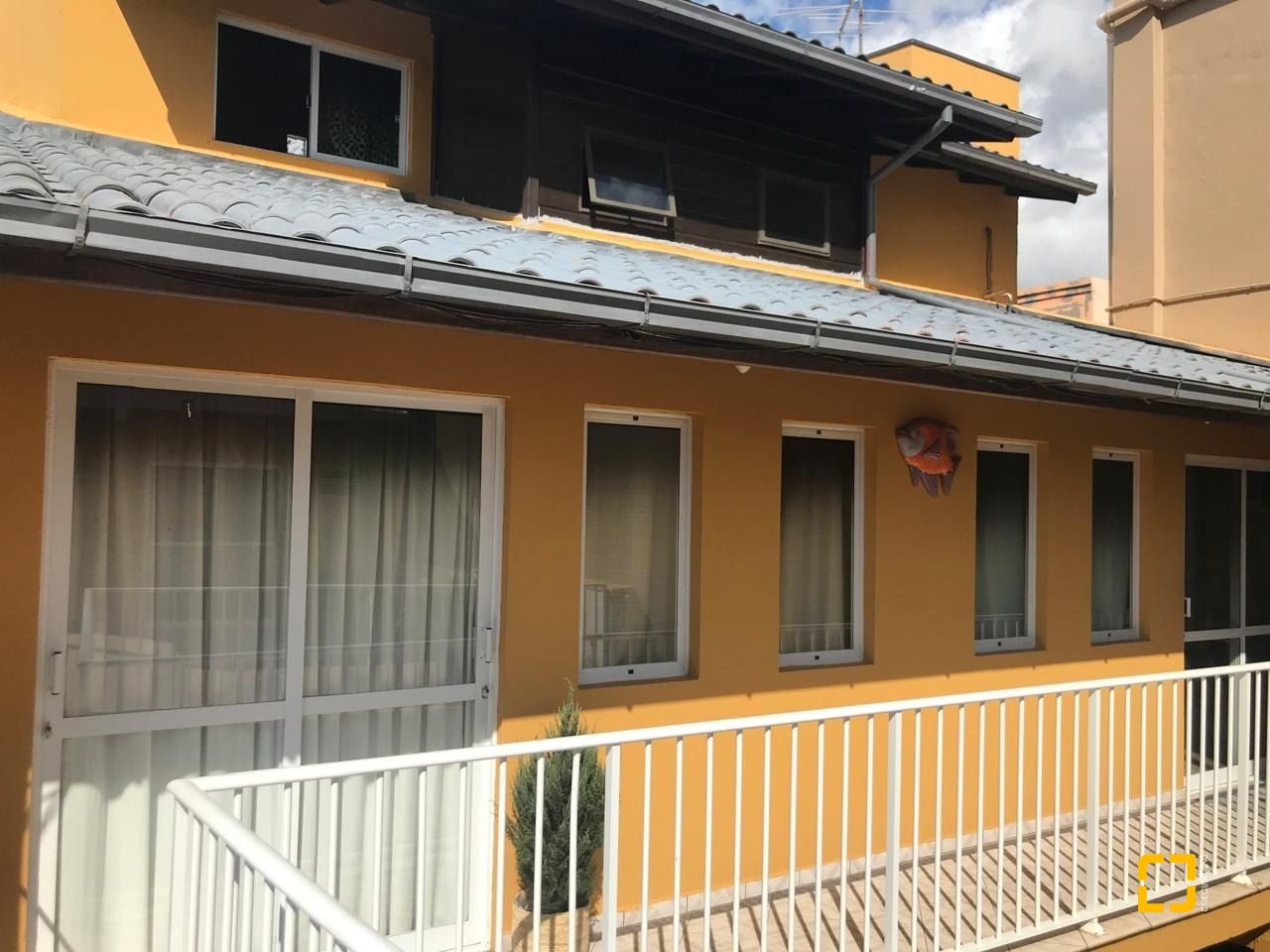 Hotel com 255m², 8 quartos, 2 garagens, no bairro Lagoa da Conceição em Florianópolis