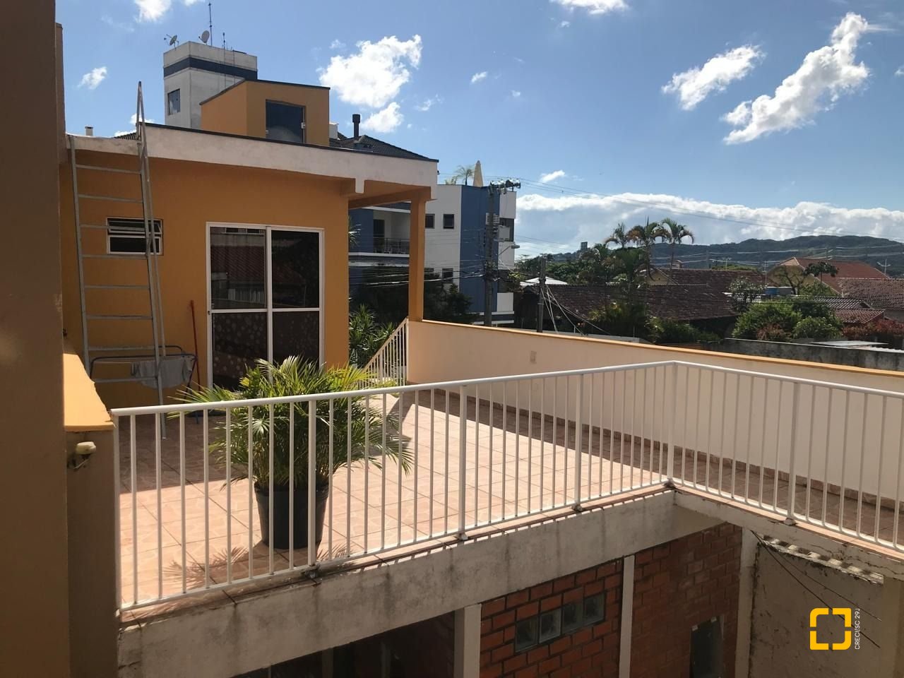 Hotel com 255m², 8 quartos, 2 garagens, no bairro Lagoa da Conceição em Florianópolis