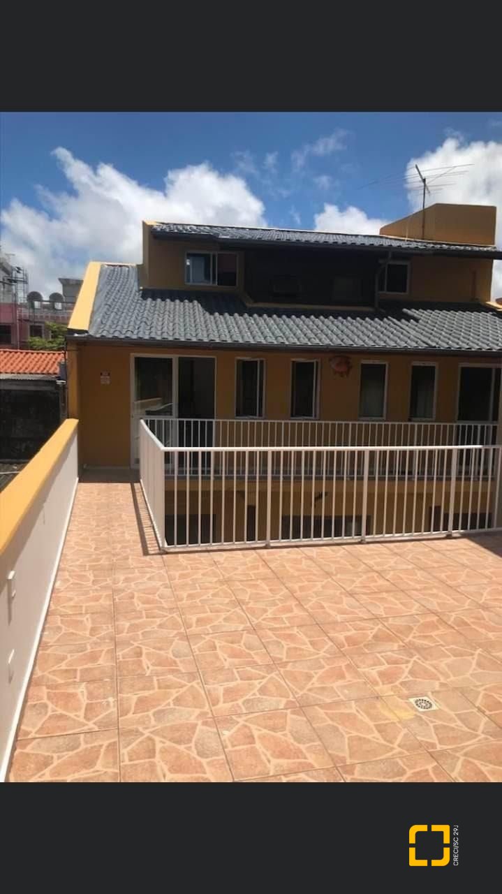 Hotel com 255m², 8 quartos, 2 garagens, no bairro Lagoa da Conceição em Florianópolis
