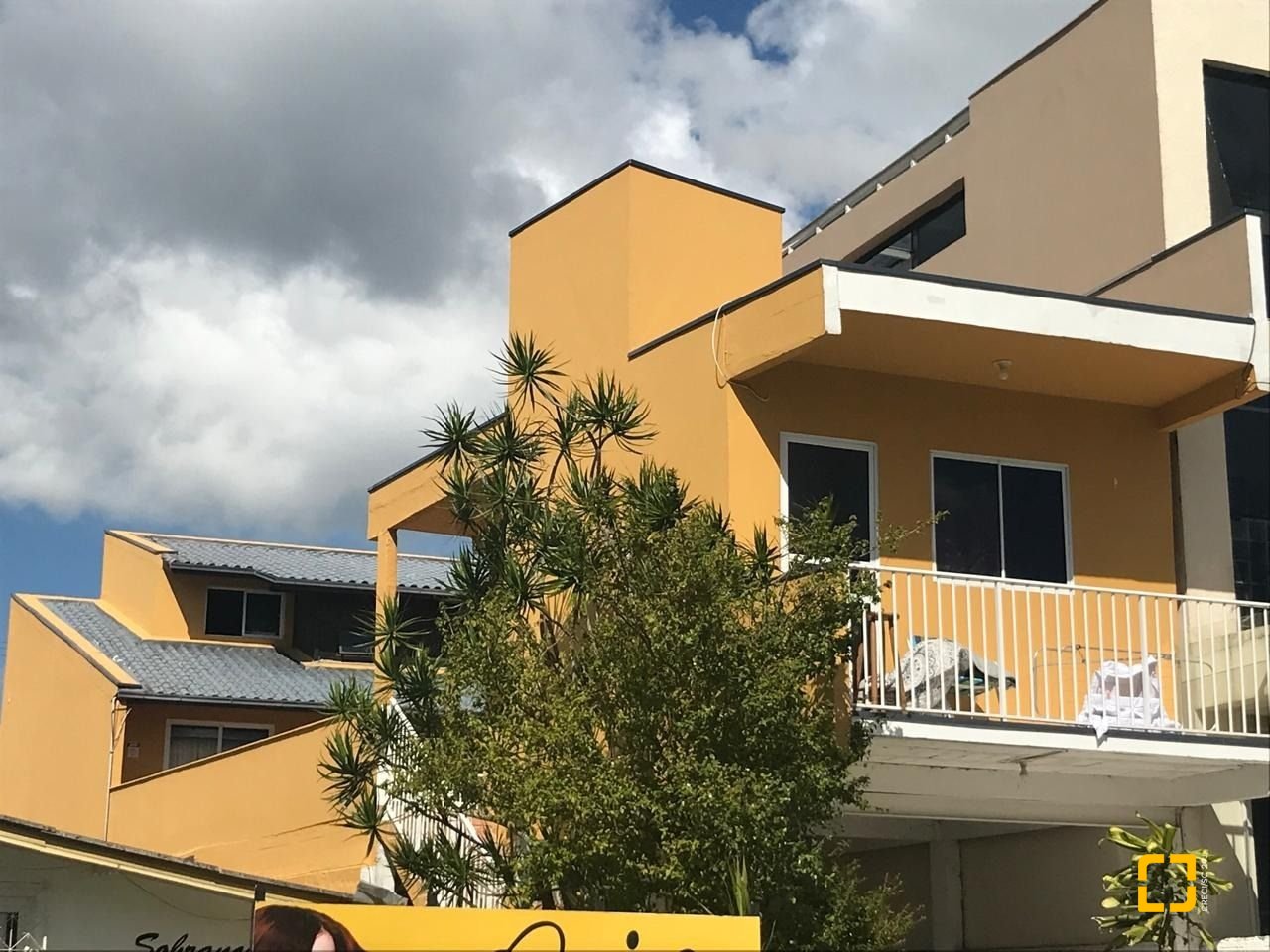 Hotel com 255m², 8 quartos, 2 garagens, no bairro Lagoa da Conceição em Florianópolis