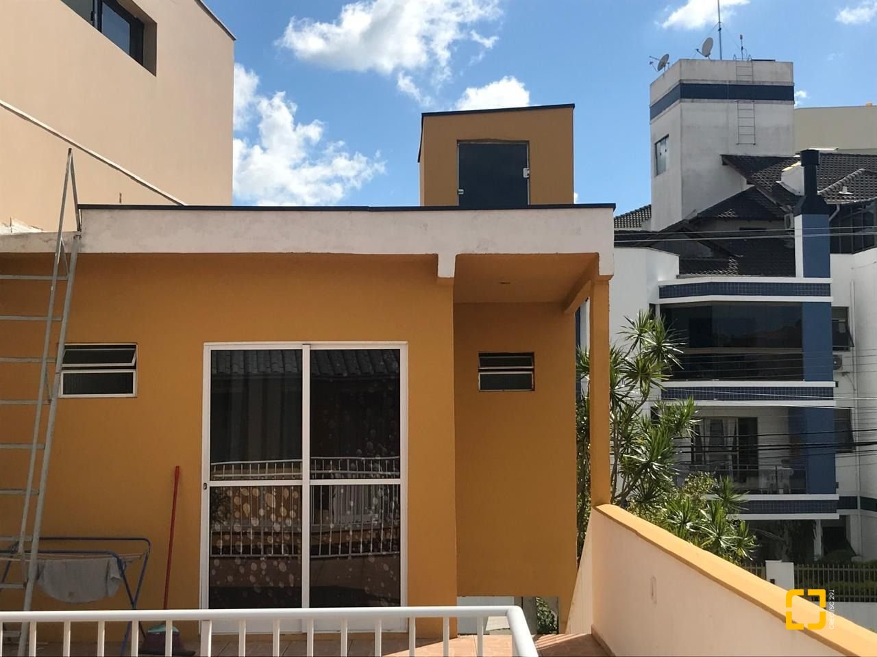 Hotel com 255m², 8 quartos, 2 garagens, no bairro Lagoa da Conceição em Florianópolis