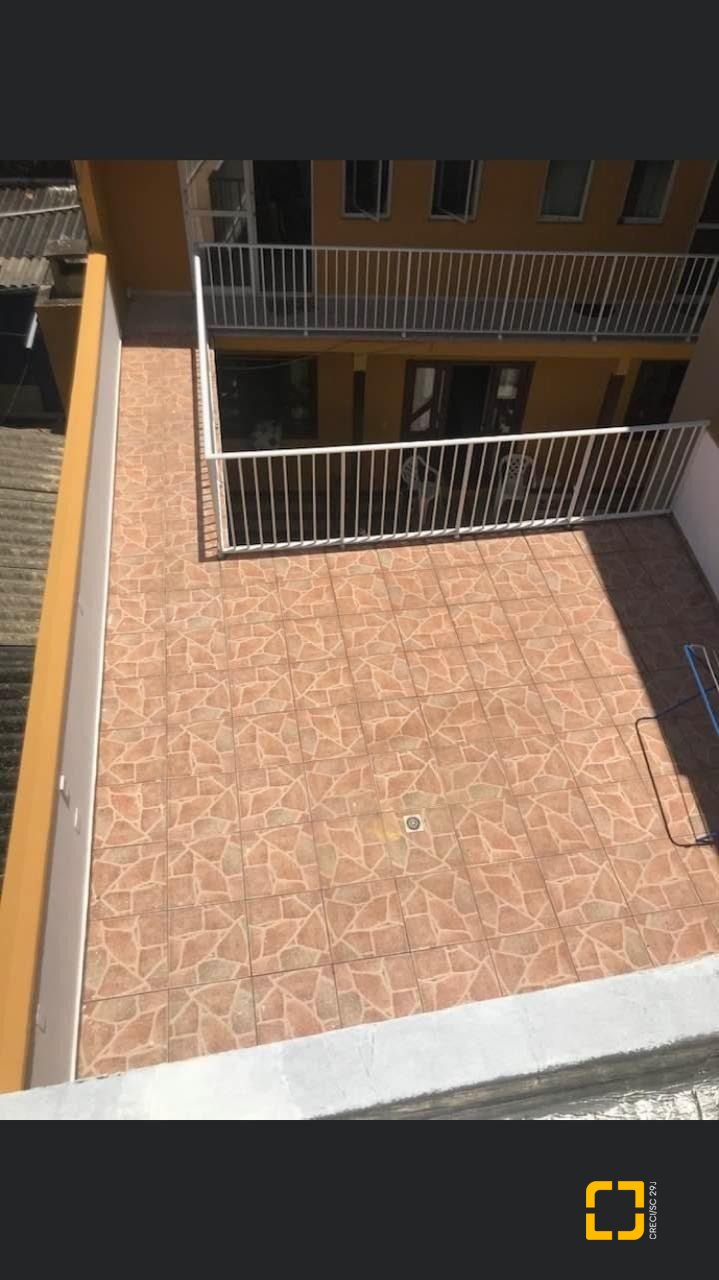Hotel com 255m², 8 quartos, 2 garagens, no bairro Lagoa da Conceição em Florianópolis