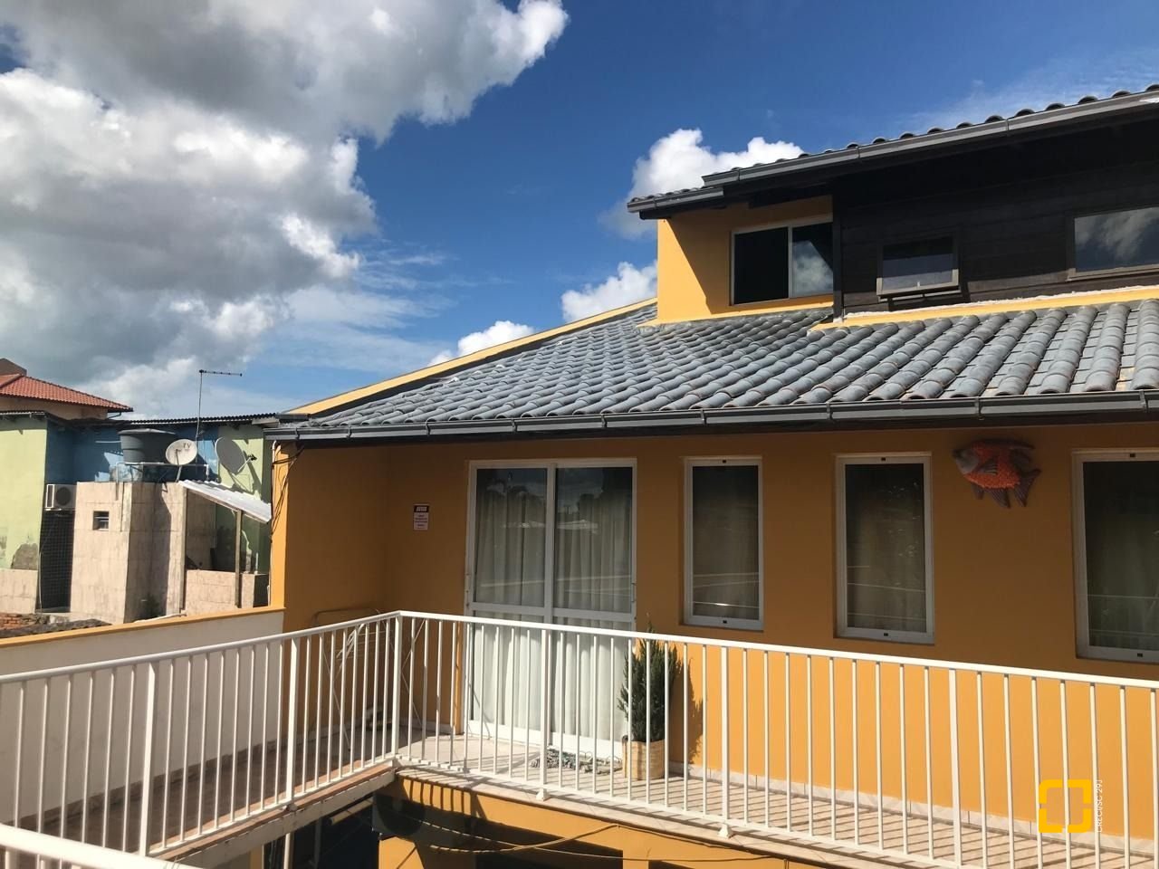Hotel com 255m², 8 quartos, 2 garagens, no bairro Lagoa da Conceição em Florianópolis