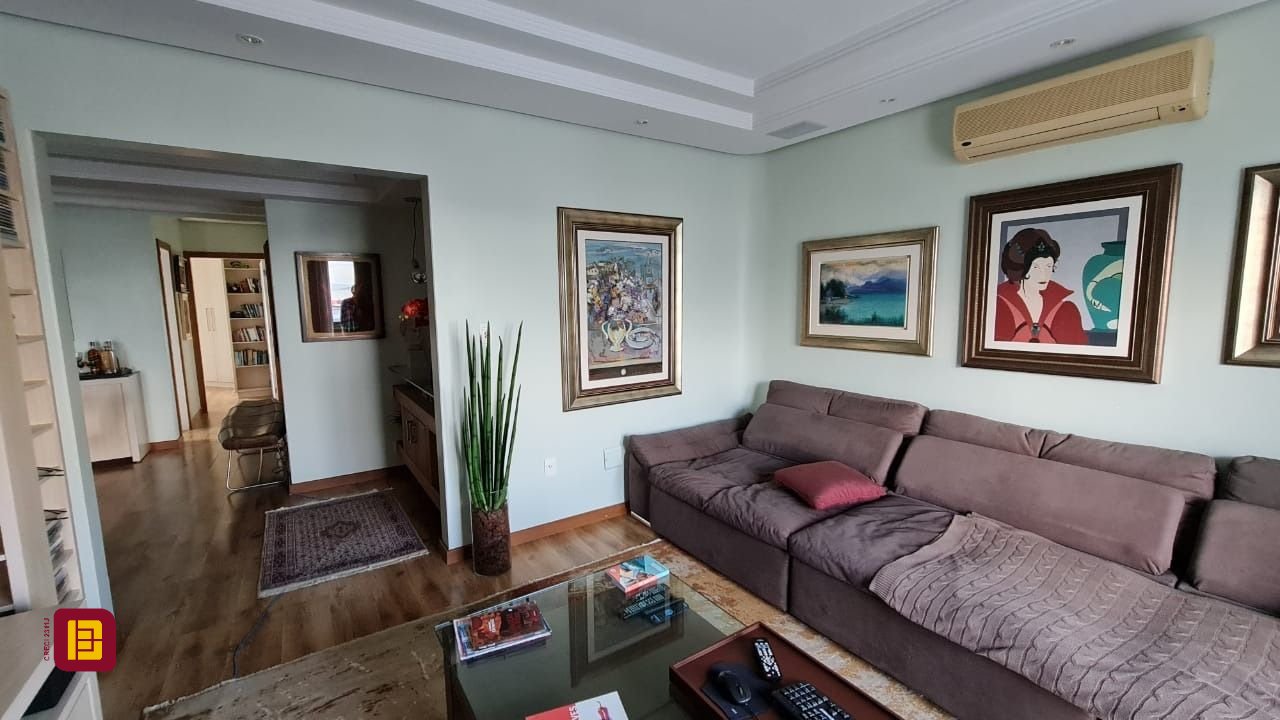 Cobertura com 173m², 2 quartos (sendo 1 suíte), 1 garagem, no bairro Centro em Florianópolis
