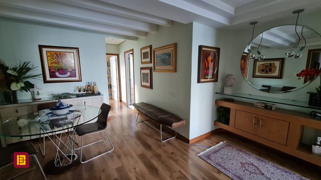 Cobertura com 173m², 2 quartos (sendo 1 suíte), 1 garagem, no bairro Centro em Florianópolis
