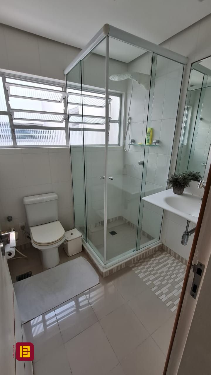 Cobertura com 173m², 2 quartos (sendo 1 suíte), 1 garagem, no bairro Centro em Florianópolis