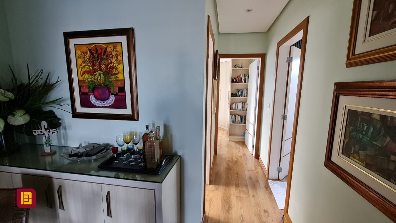 Cobertura com 173m², 2 quartos (sendo 1 suíte), 1 garagem, no bairro Centro em Florianópolis
