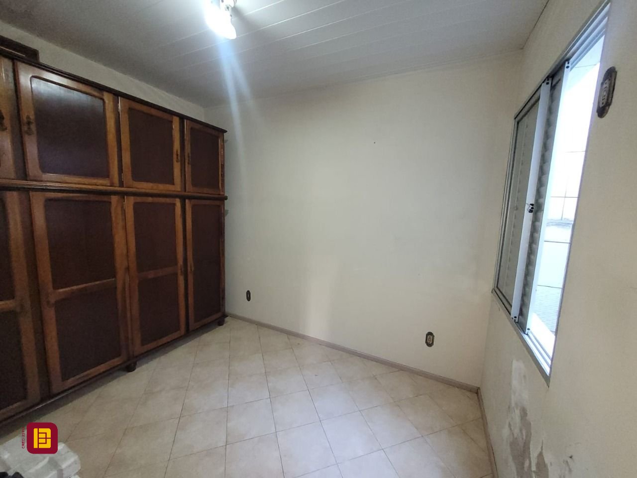 Casa com 138m², 4 quartos (sendo 1 suíte), 4 garagens, no bairro Estreito em Florianópolis