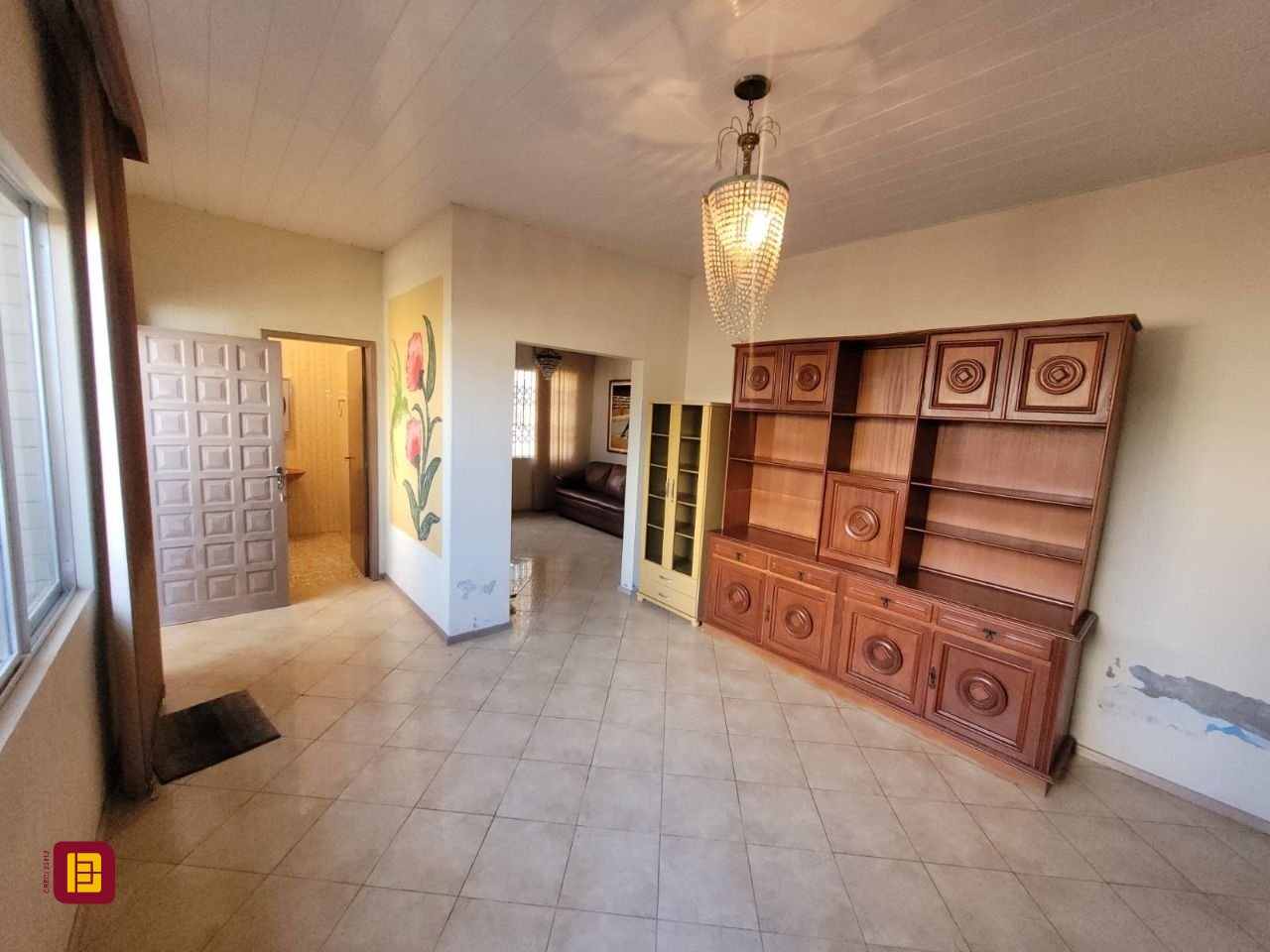 Casa com 138m², 4 quartos (sendo 1 suíte), 4 garagens, no bairro Estreito em Florianópolis