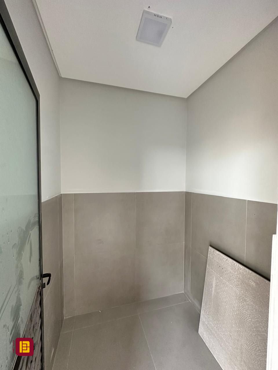 Casa com 165m², 6 quartos (sendo 3 suítes), 4 garagens, no bairro Ingleses em Florianópolis
