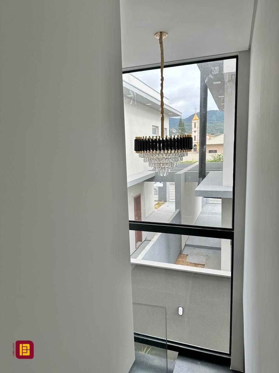 Casa com 165m², 6 quartos (sendo 3 suítes), 4 garagens, no bairro Ingleses em Florianópolis