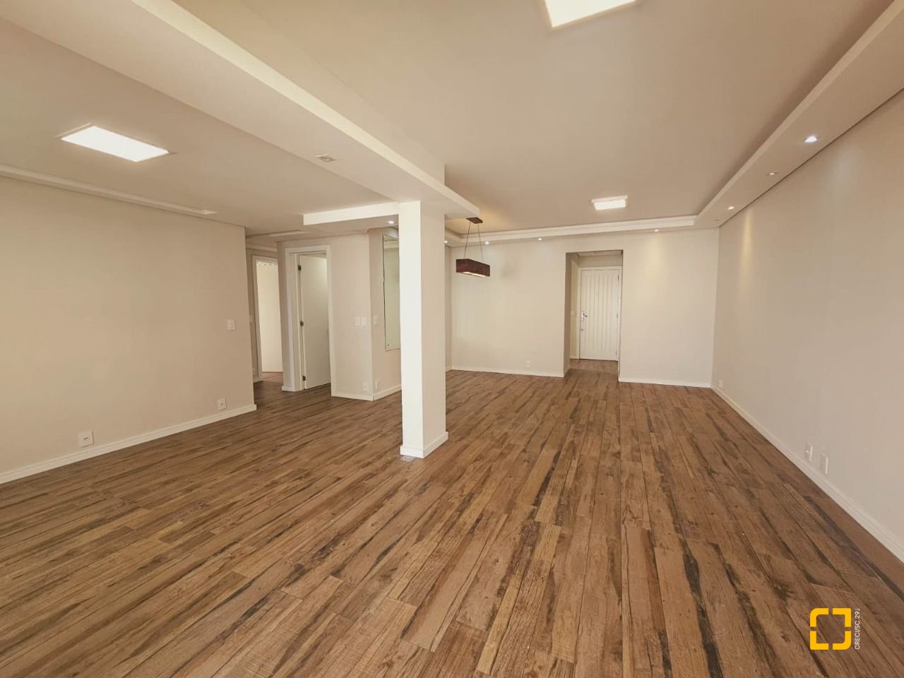 Apartamento com 108m², 4 quartos (sendo 1 suíte), 1 garagem, no bairro Bom Abrigo em Florianópolis