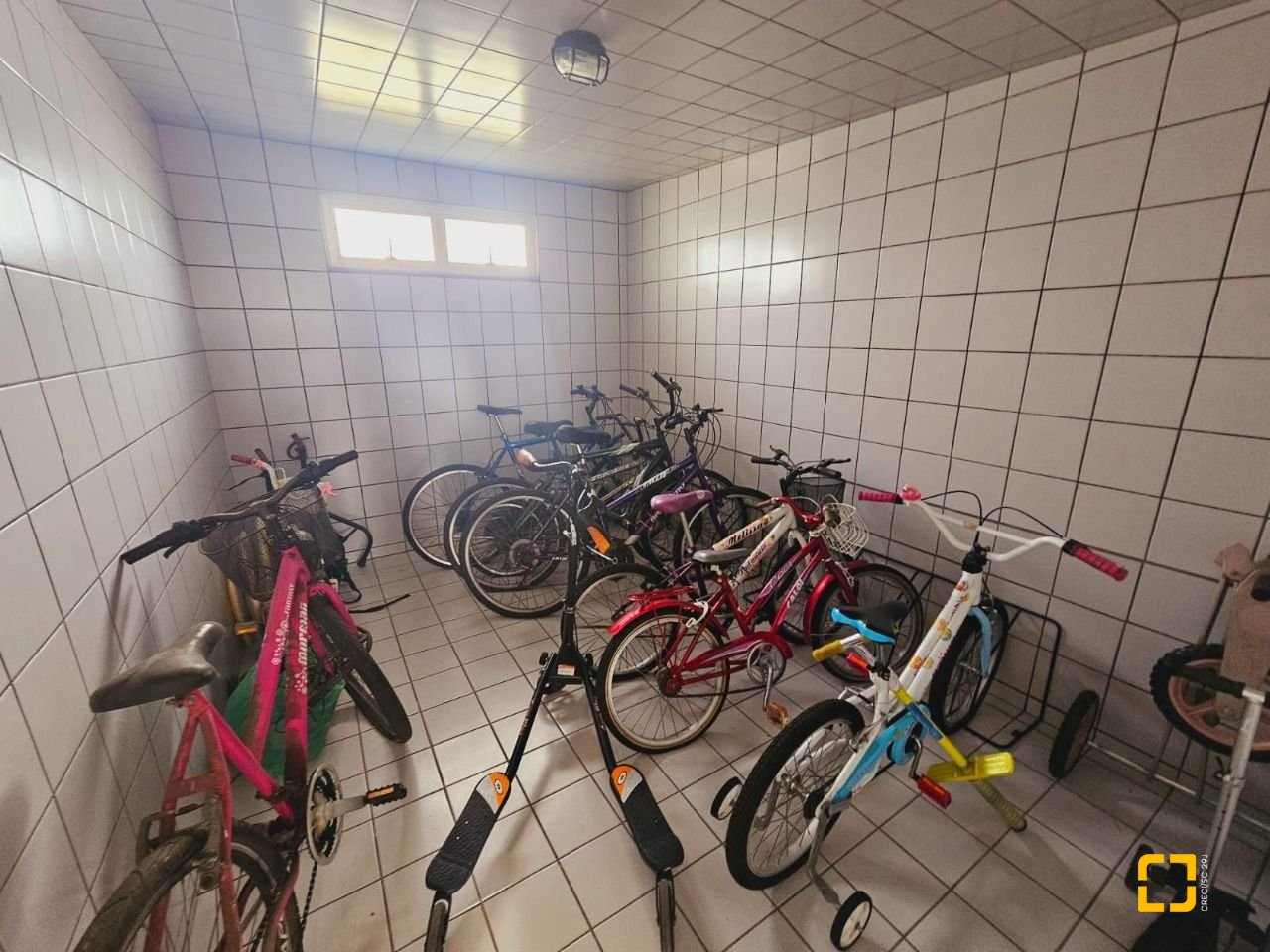 Apartamento com 108m², 4 quartos (sendo 1 suíte), 1 garagem, no bairro Bom Abrigo em Florianópolis