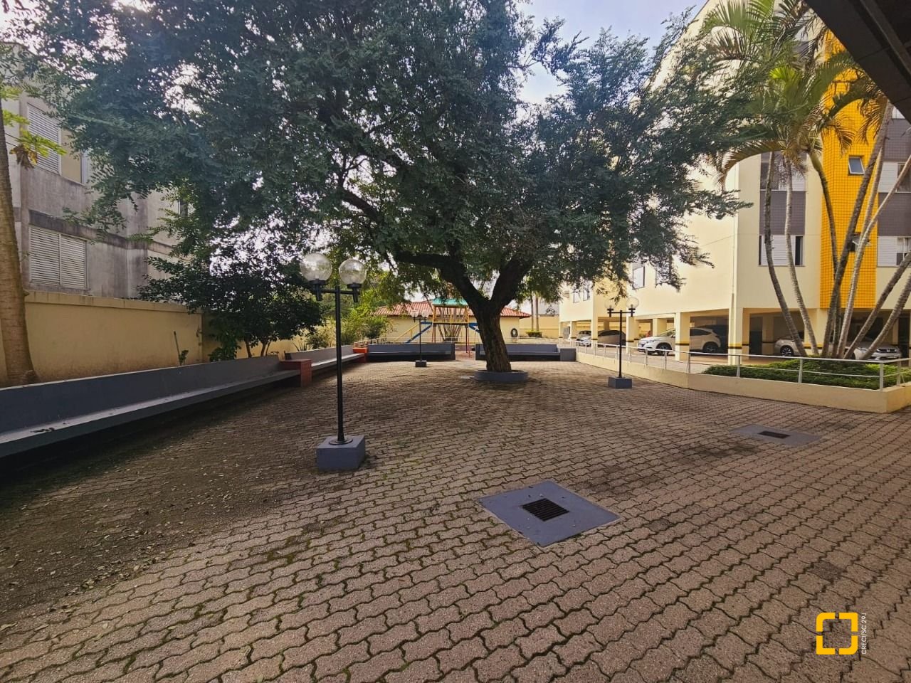 Apartamento com 108m², 4 quartos (sendo 1 suíte), 1 garagem, no bairro Bom Abrigo em Florianópolis
