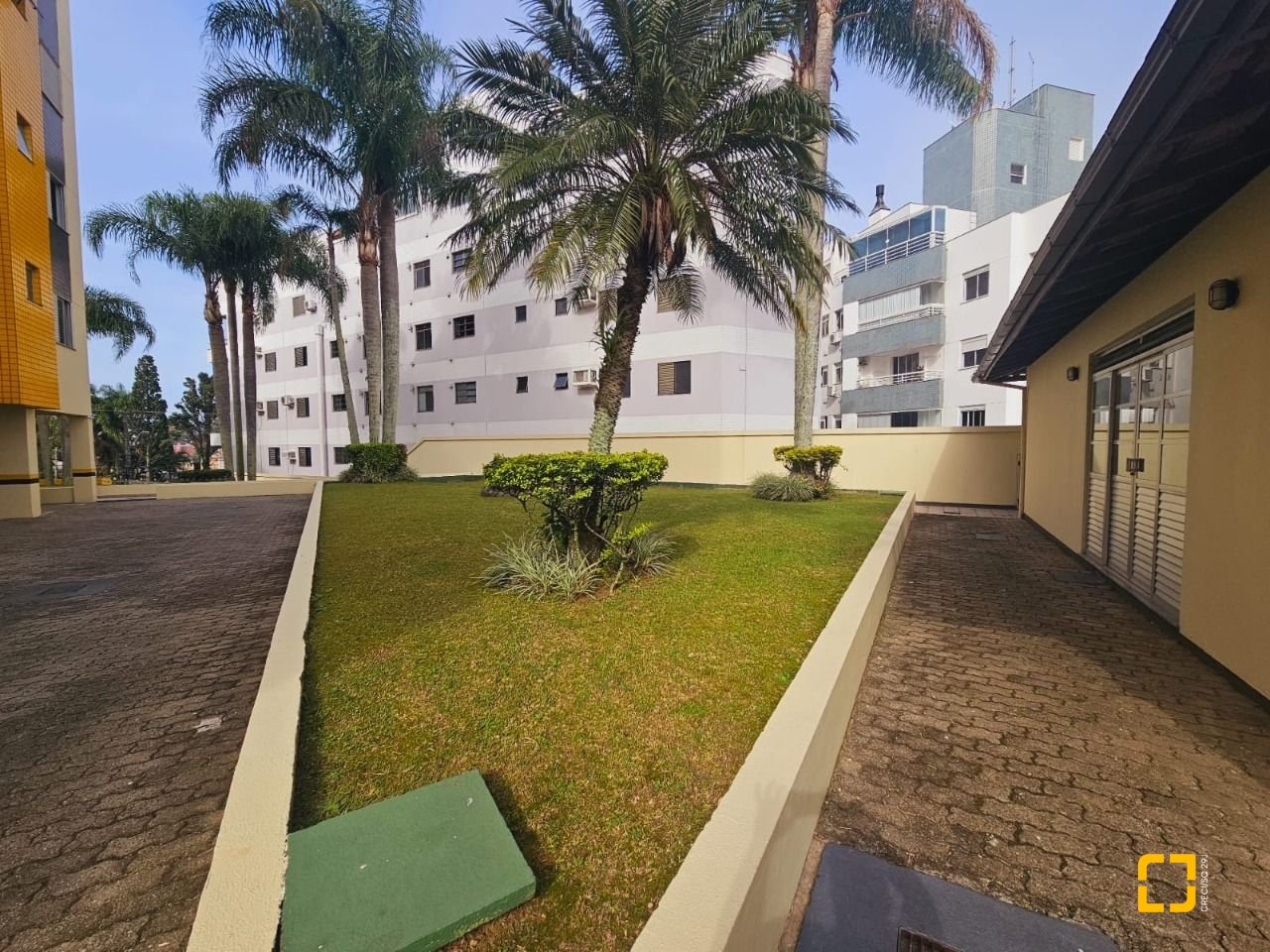 Apartamento com 108m², 4 quartos (sendo 1 suíte), 1 garagem, no bairro Bom Abrigo em Florianópolis