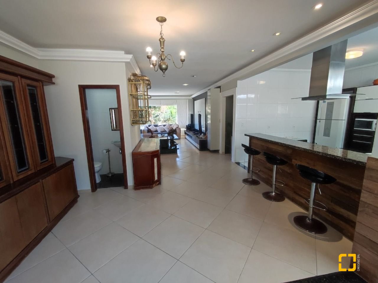 Casa de Condomínio com 287m², 6 quartos (sendo 4 suítes), 3 garagens, no bairro Bosque das Mansões em São José